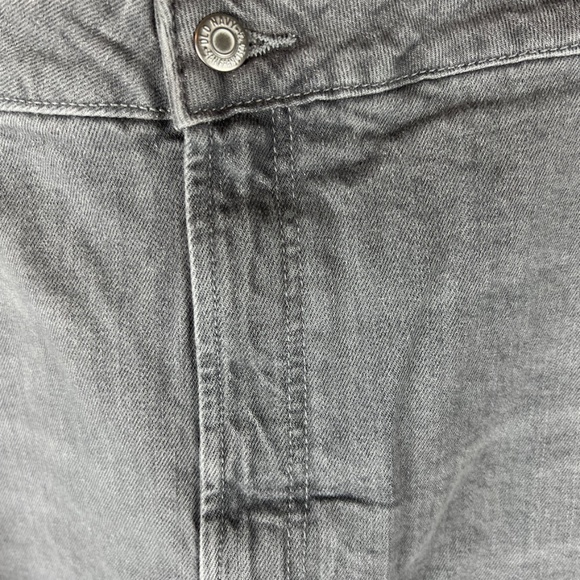 NWT: old navy High-Waisted O.G. Gray Cut-Off Jean Shorts (28) $40 - Picture 9 of 15